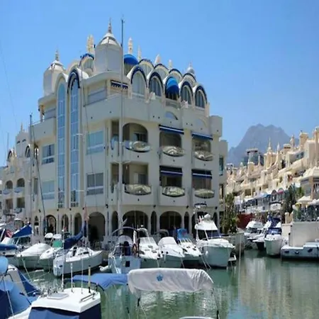 Bed & Breakfast With Sea And Mountain Views En Piso Compartido 1 O 2 Personas