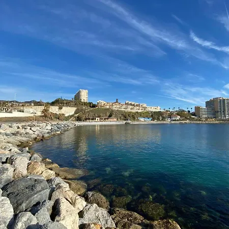 With Sea And Mountain Views En Piso Compartido 1 O 2 Personas Bed & Breakfast Benalmadena