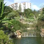 With Sea And Mountain Views En Piso Compartido 1 O 2 Personas Benalmadena