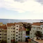 With Sea And Mountain Views En Piso Compartido 1 O 2 Personas * Benalmadena