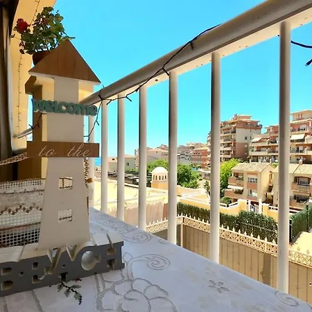 Sea And Mountain View Room With Pool- Habitacion Piso Compartido Para 1 Persona * Benalmádena