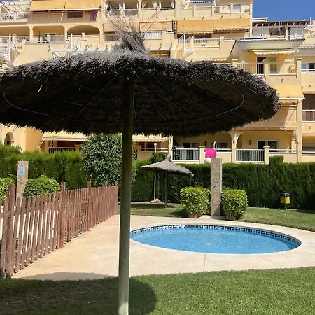 Sea And Mountain View Room With Pool- Habitacion Piso Compartido Para 1 Persona *